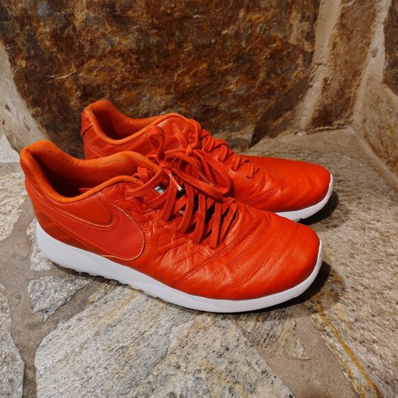Athletic_Shoes